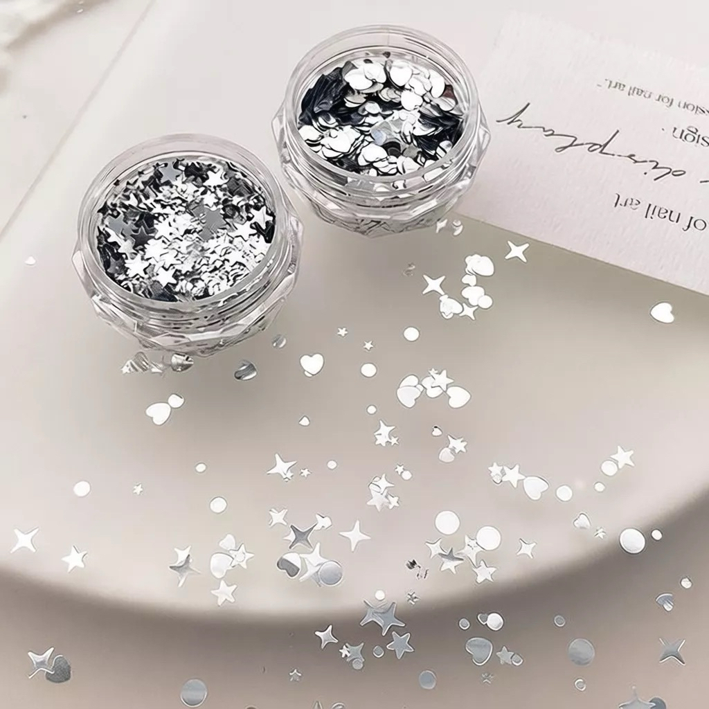 hũ phụ kiện bling-sao-tim trang trí móng mix size siêu hot, sẵn ship ạ!
