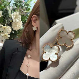 Khuyên tai cỏ 4 lá xà cừ nữ bông tai đồng trắng si kim mạ vàng cao cấp, khuyên tai nữ sang trọng thanh lịch