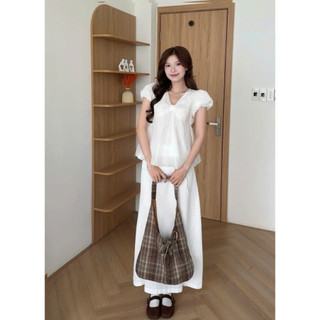 Áo babydoll tay phồng cổ V dáng bí xinh xắn, Áo kiểu nữ dáng tiểu thư LAVIAN A108