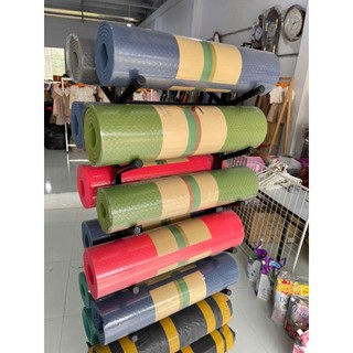 Gía để thảm yoga, kệ sắt để thảm, Giá Đựng Thảm Tập Yoga Tiết Kiệm Không Gian Tiện Dụng