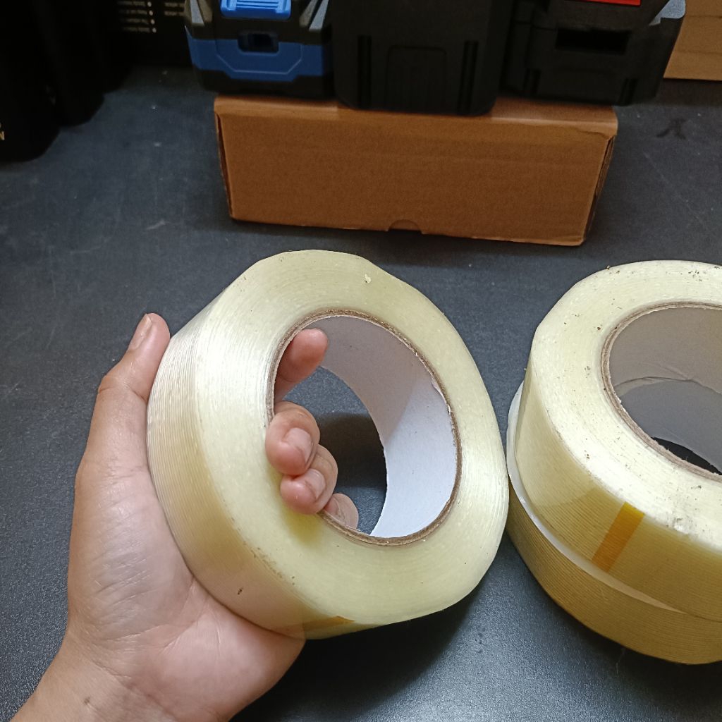 1 Cuộn băng keo sợi thủy tinh, rộng 4cm, dài 50 mét, lõi siêu mỏng
