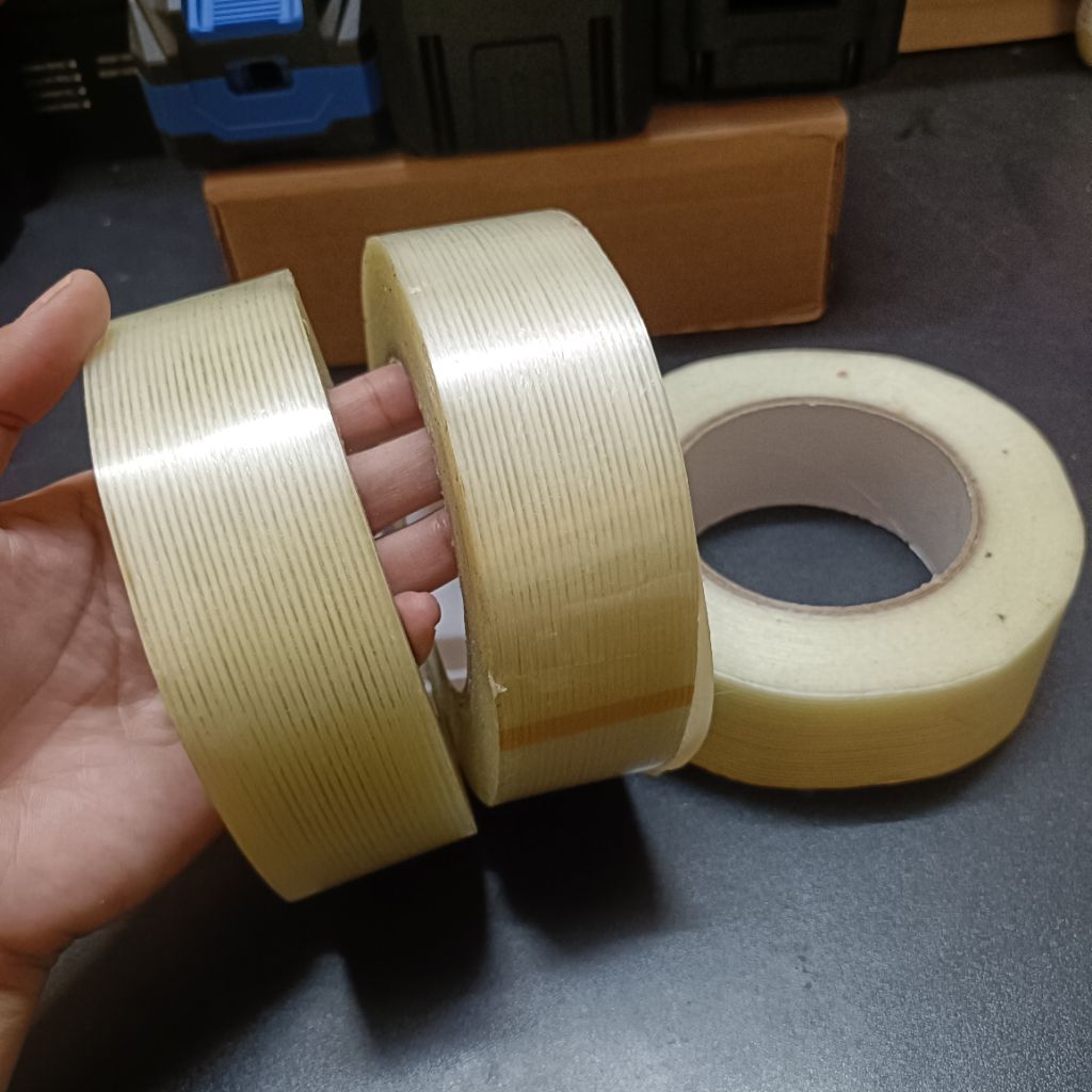 1 Cuộn băng keo sợi thủy tinh, rộng 4cm, dài 50 mét, lõi siêu mỏng