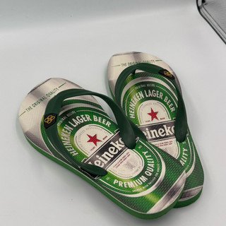 Dép nam Hùng Đào in hình bia Heineken