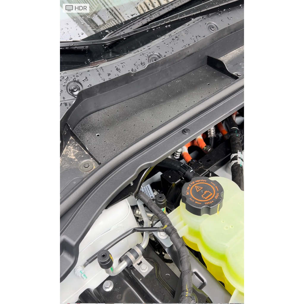 tấm chắn rác nắp cabo xe vf6
