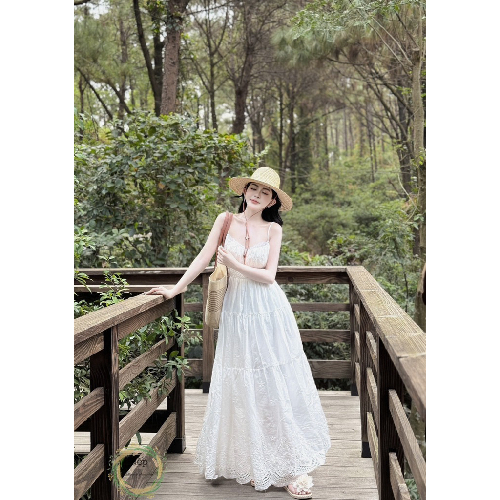 Đầm 2 dây maxi thô dập ren