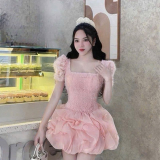 Đầm ren cổ vuông tay bồng phối chân váy tơ đính hoa  Nữ Women Dress Voan