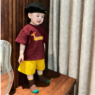 Set áo phông mix quần short vàng form dáng đẹp cho bé