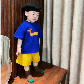 Set áo phông mix quần short vàng form dáng đẹp cho bé