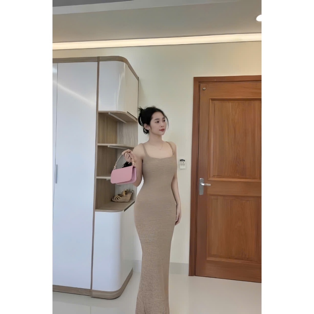 Đầm 2 đây ôm body dáng dài có xẻ ở sau,chất Thun Len co giãn nhẹ trẻ trung thời trang