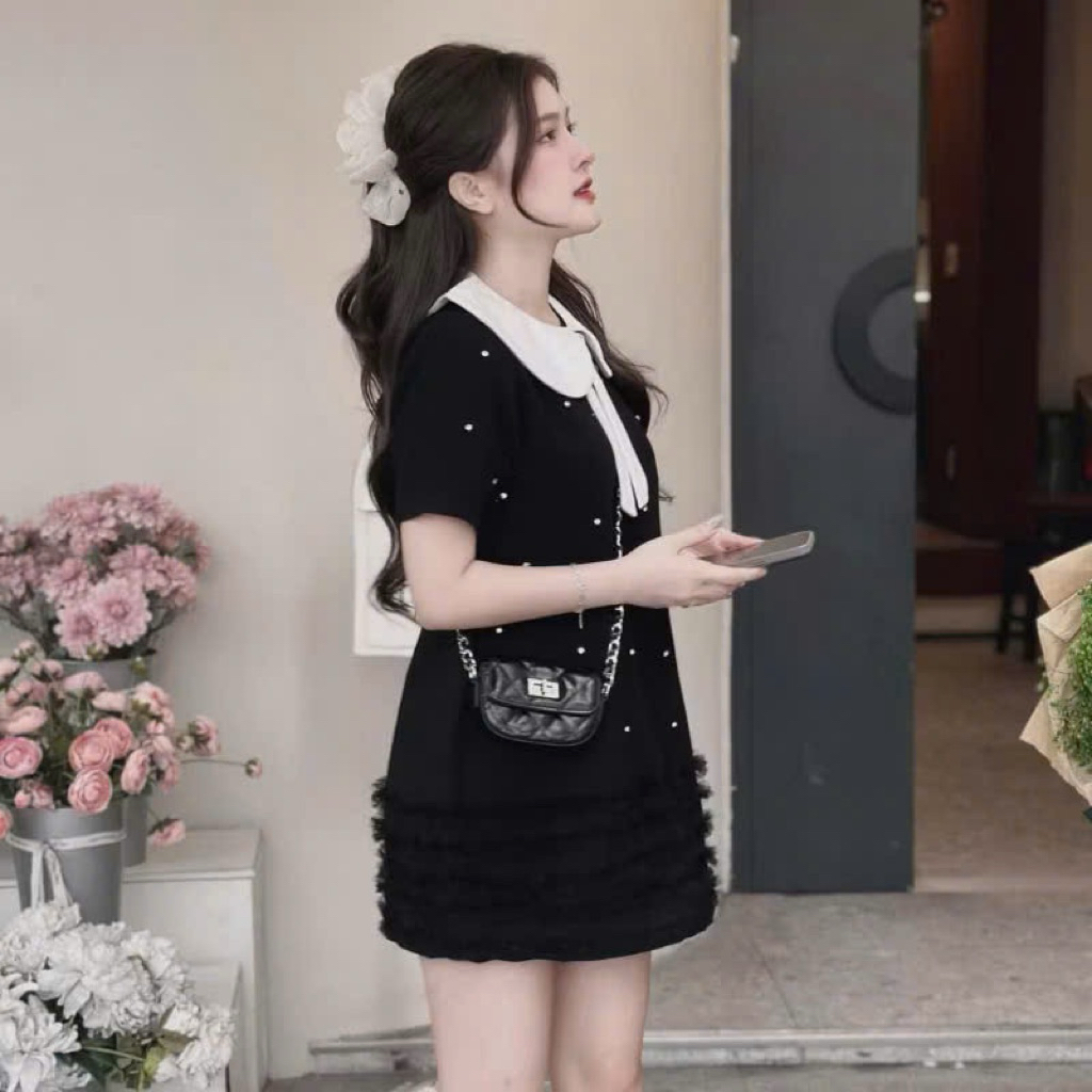 Váy Bầu dáng suông đuôi cá ,chân váy kết hợp lớp ren ,được đính ngọc sang trọng thiết kế