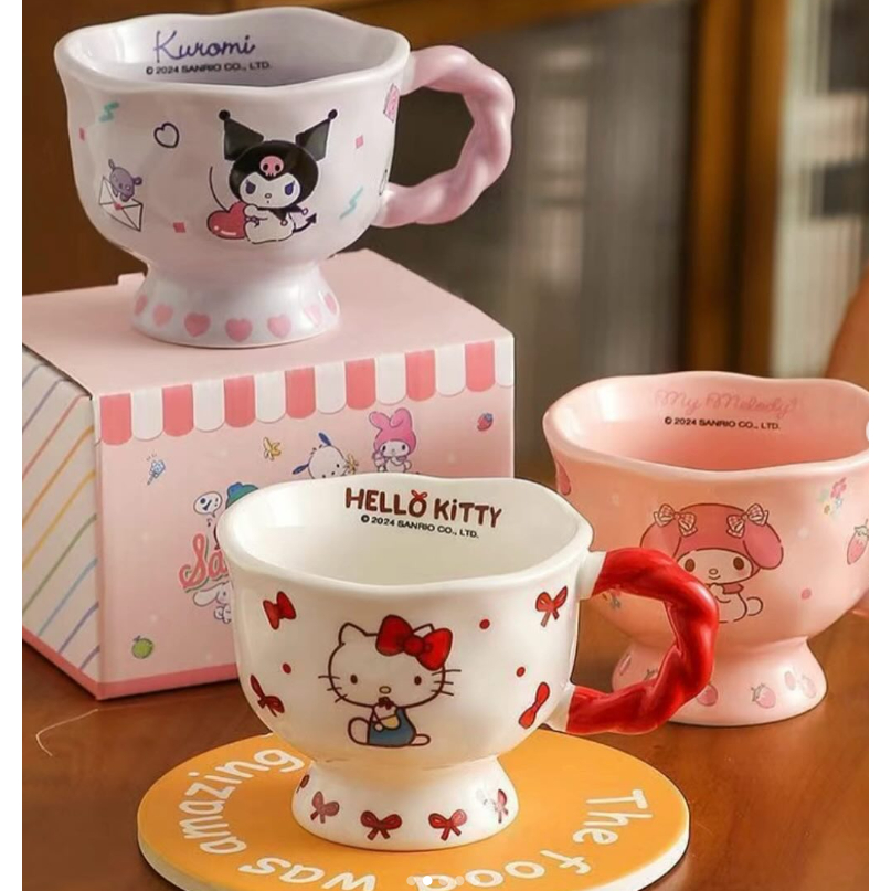 Ly Cốc Sứ Hello Kitty Quai Hạt 450ml Kèm Hộp Quà Cute Mun Store COCRIO57