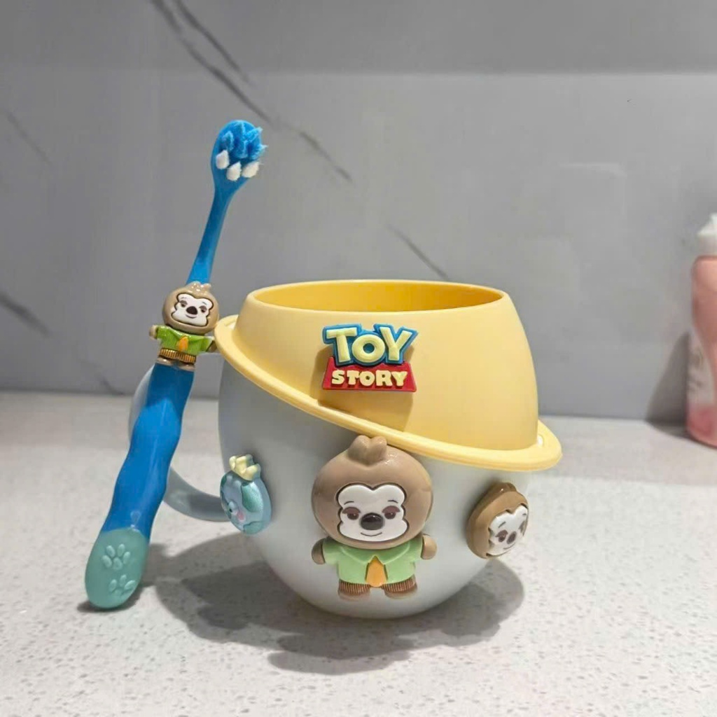 Cốc Súc Miệng Cho Bé Kèm Bàn Chải Đánh Răng Hình Thú Dễ Thương Toy Story – Ly Đánh Răng Trẻ Em Nhựa Cao Cấp