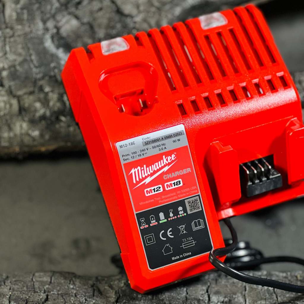 Sạc pin Milwaukee M12-18C sạc nhanh Milwaukee M12-18FC Chính Hãng - Bảo Hành 12 tháng (Lỗi Đổi Mới)