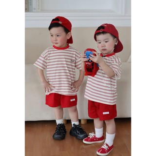 Bộ cộc tay bé trai kẻ ngang tone đỏ Style Hàn quần kaki, chất liệu cotton mềm mát tặng size 7-25kg