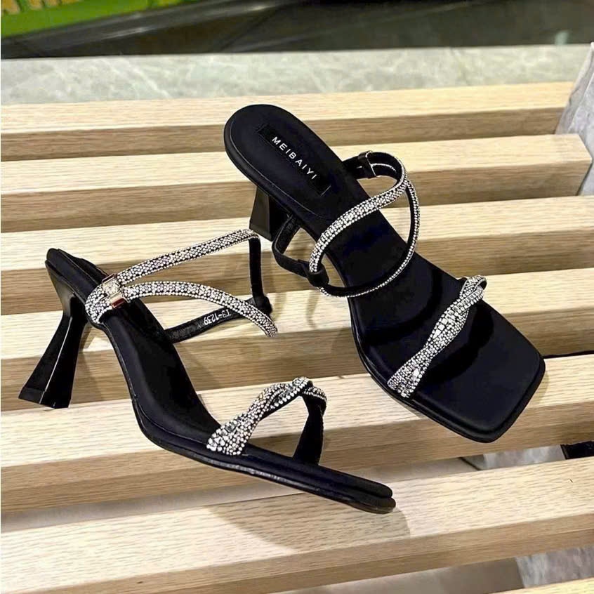 Sandal Mũi Vuông Quai Đá Xoắn Cone Heel – Dép Gót Trụ Cao 7cm, Thiết Kế Thanh Lịch, Êm Chân