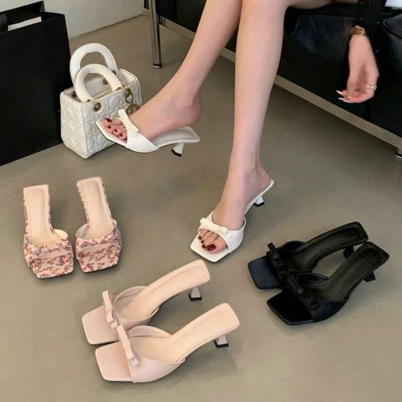 Dép Cao Gót Mũi Vuông 5cm Đính Nơ Họa Tiết Hoa Nhí Cone Heel – Phong Cách Hàn Quốc Sang Trọng