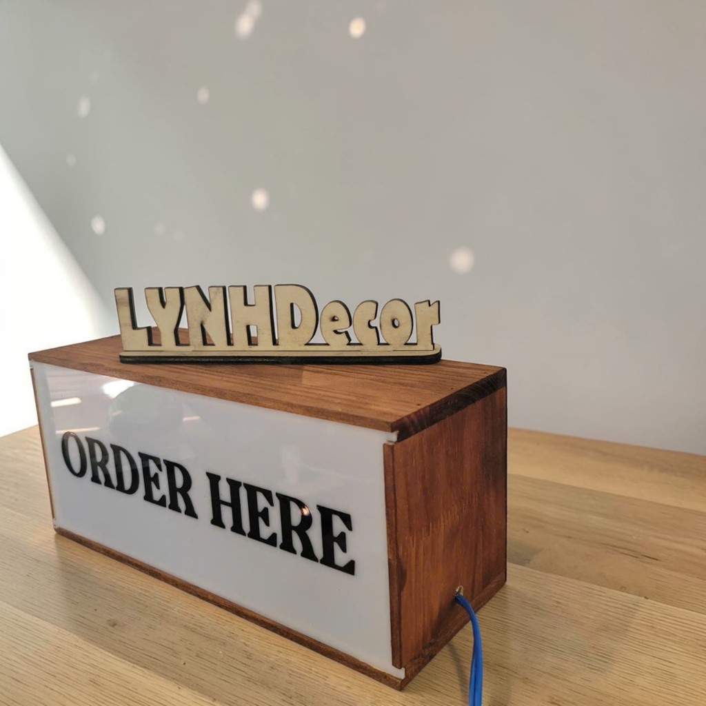 Hộp đèn gỗ ORDER HERE( Free in nội dung) - LYNH DECOR miễn phí thiết kế