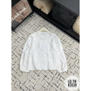 Áo sơ mi thô cổ tròn dài tay pha ren hoa nổi #3038-2620