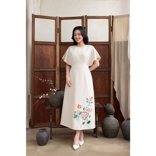 SWANLAKE | Váy Đầm Nữ Cổ Tròn Vải Lụa Dày Thêu Hoa Nhấn Eo Tay Cánh Dơi Sang Trọng Đi Tiệc D13250