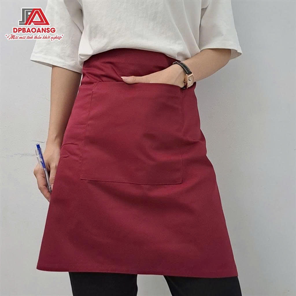 Tạp Dề Ngắn Có Túi Màu Đỏ Vải Kaki – Gọn Gàng, Dễ Mặc Cho Quán Ăn, Quán Cà Phê, Nội Trợ