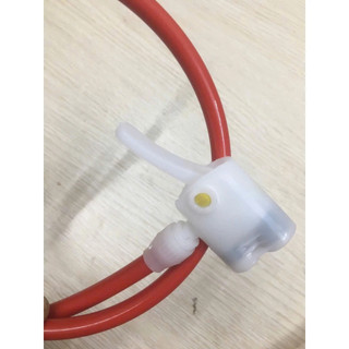 Dây bơm xe đạp có đầu khoá