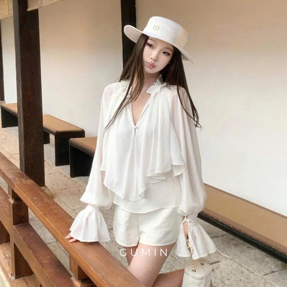 Áo voan tơ GUMIN thiết kế áo cổ V phối bèo tà trước tay bồng tiểu thư sang chảnh, Áo kiểu nữ phong cách cá tính sang trọ