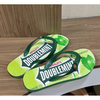 Dép nam Hùng Đào in hình Wrigley's Doublemint