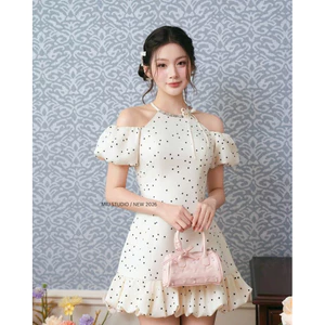 Váy chấm bi tiểu thư tay bồng dáng ngắn xoè ôm eo sang chảnh , Đầm thiết kế cổ yếm phối chán bồng viền bèo cách điệu