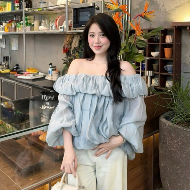 MIU.STUDIO •”Adia Top” Áo trễ vai voan tơ tay bồng style tiểu thư HQuốc ,Áo kiểu nữ thiết kế dáng bí bồng xoè nhún bèo