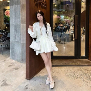 Set áo babydoll tay bồng cổ V thiết kế dây rút thắt nơ from rộng kèm quần short đồng bộ mặc đi chơi , cafe , dạo phố