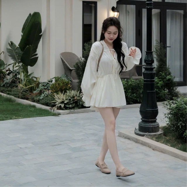 Set áo babydoll tay bồng cổ V thiết kế dây rút thắt nơ from rộng kèm quần short đồng bộ mặc đi chơi , cafe , dạo phố