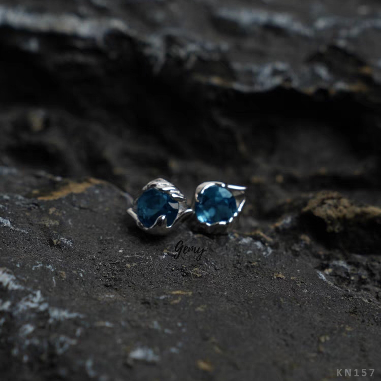 Khuyên tai thanh thẳng nam bạc 925 đính đá Broken Stone xanh cá tính unisex (1 chiếc) KN157 | GEMY SILVER