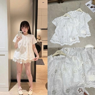 Áo sơ mi thô  ren hoa nổi hình sao cộc tay form xuông #9388