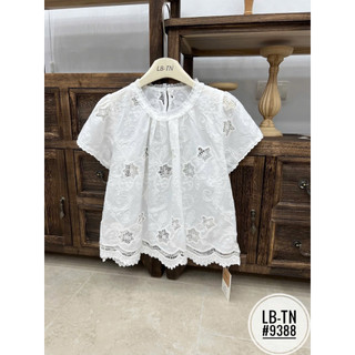 Áo sơ mi thô  ren hoa nổi hình sao cộc tay form xuông #9388