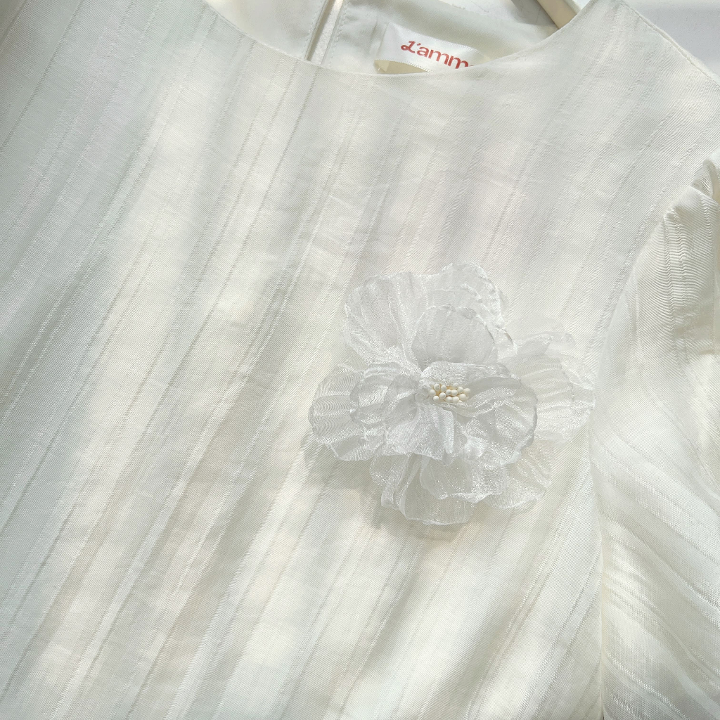 Váy bầu, đầm bầu chất liệu tơ mềm thêu hoa Honey Dress dáng suông phù hợp cho mẹ bầu và sau sinh BY L'AMME