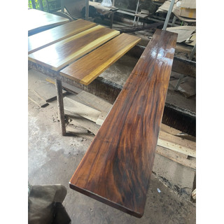 Gỗ me tây: 20 x 200 x 3.4cm (Sơn 1 mặt)