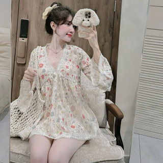 Set bộ thời trang nữ cực đáng yêu áo chất Xô cổ chữ V tay dài ống rộng hoạ tiết Thêu nổi bật mix quần Tuyết Mưa short