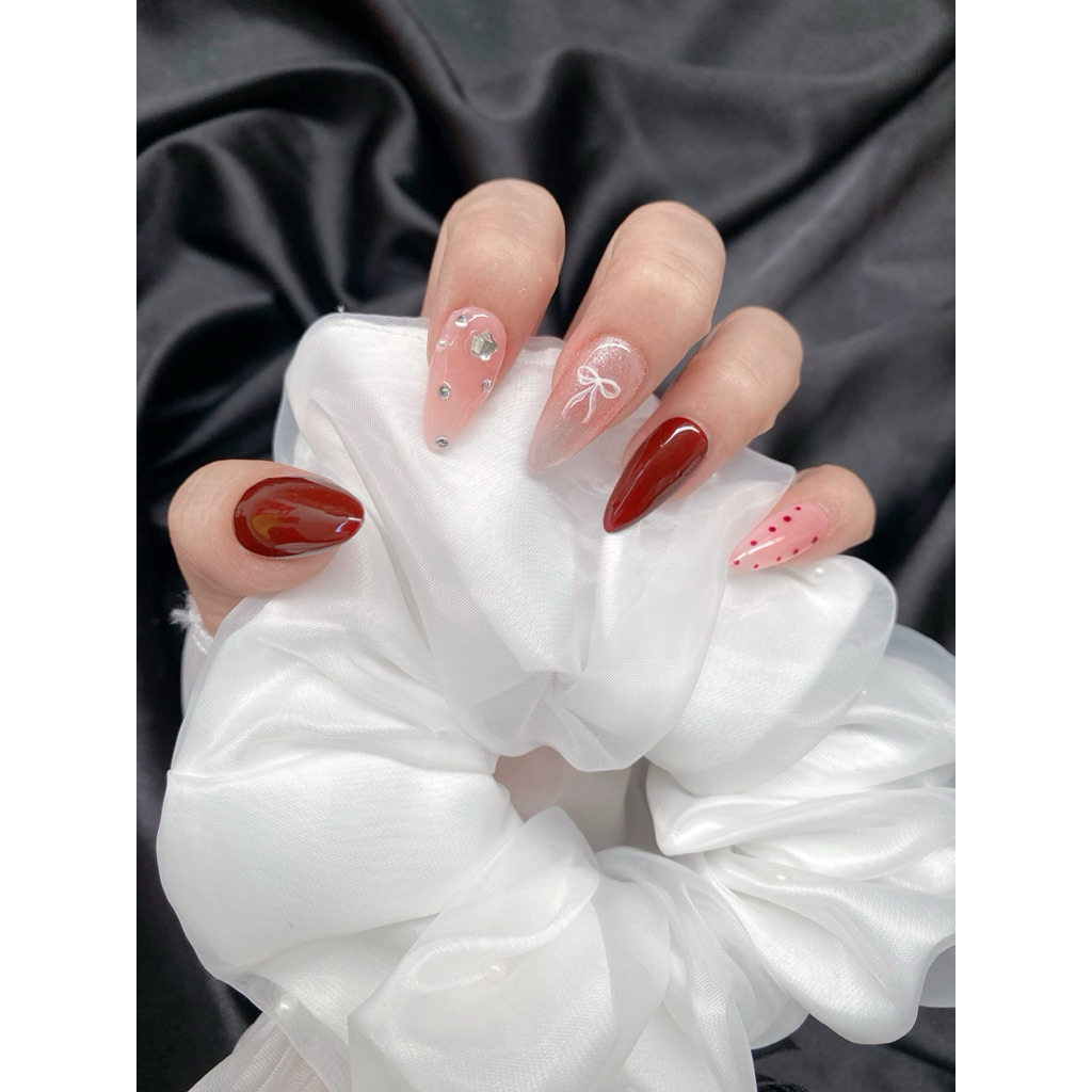 Nailbox [ Mã M36 ] Nail Đỏ Rượu Ngọt Ngào - Quyến Rũ với Thiết Kế Đính Đá và Dáng Nail Dài Sang Trọng