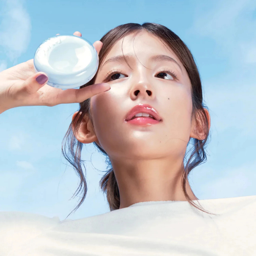 Phấn Nước Cho Lớp Nền Căng Bóng Tự Nhiên Fwee Cushion Glass Natural