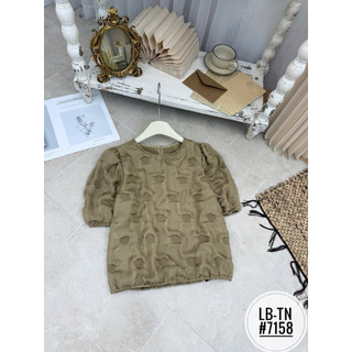 Áo sơ mi cộc tay cổ tròn hoạ tiết vân nổi #7158