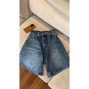 Quần jeans ngố dây đính đá