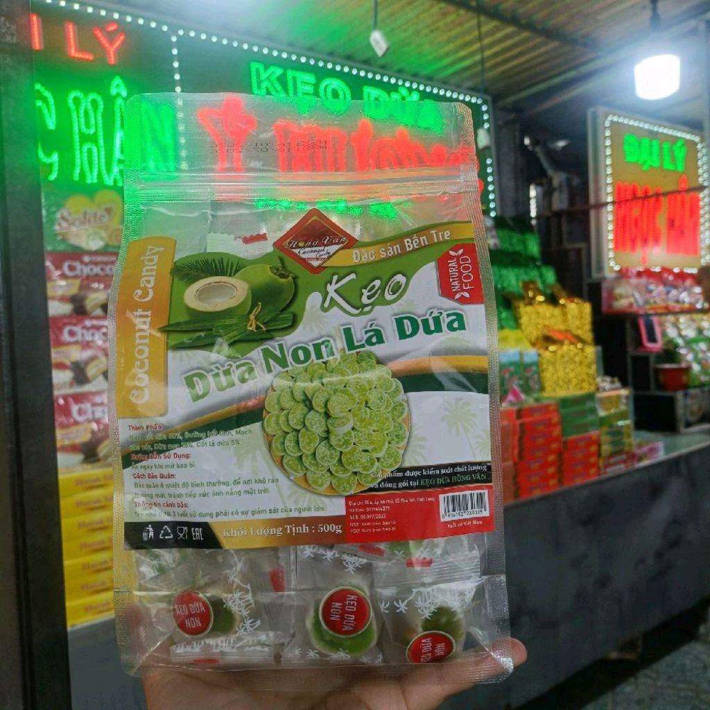 Kẹo dừa non lá dứa  Hồng Vân (500g)  - đặc sản Bến Tre