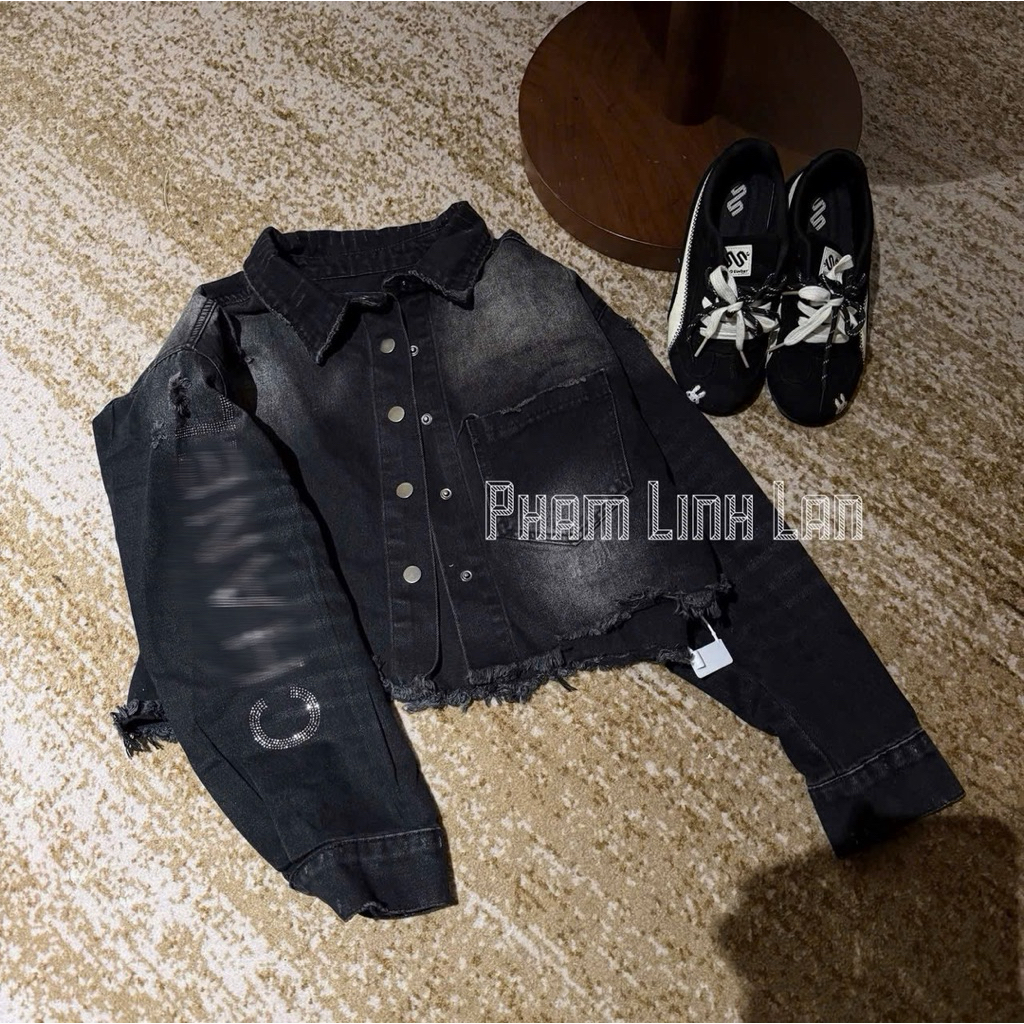 Áo sơ mi jeans rách cn đính đá