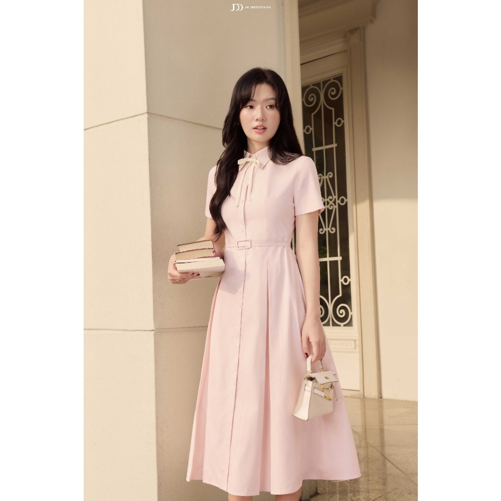 Đầm Cổ Đức Xếp Ly Dài 1S18.2603. Đầm Sơ Mi Nữ Dáng Dài Thanh Lịch, Váy Dài Dáng A Công Sở Xếp Ly Dáng Dài Nữ Tính By JM