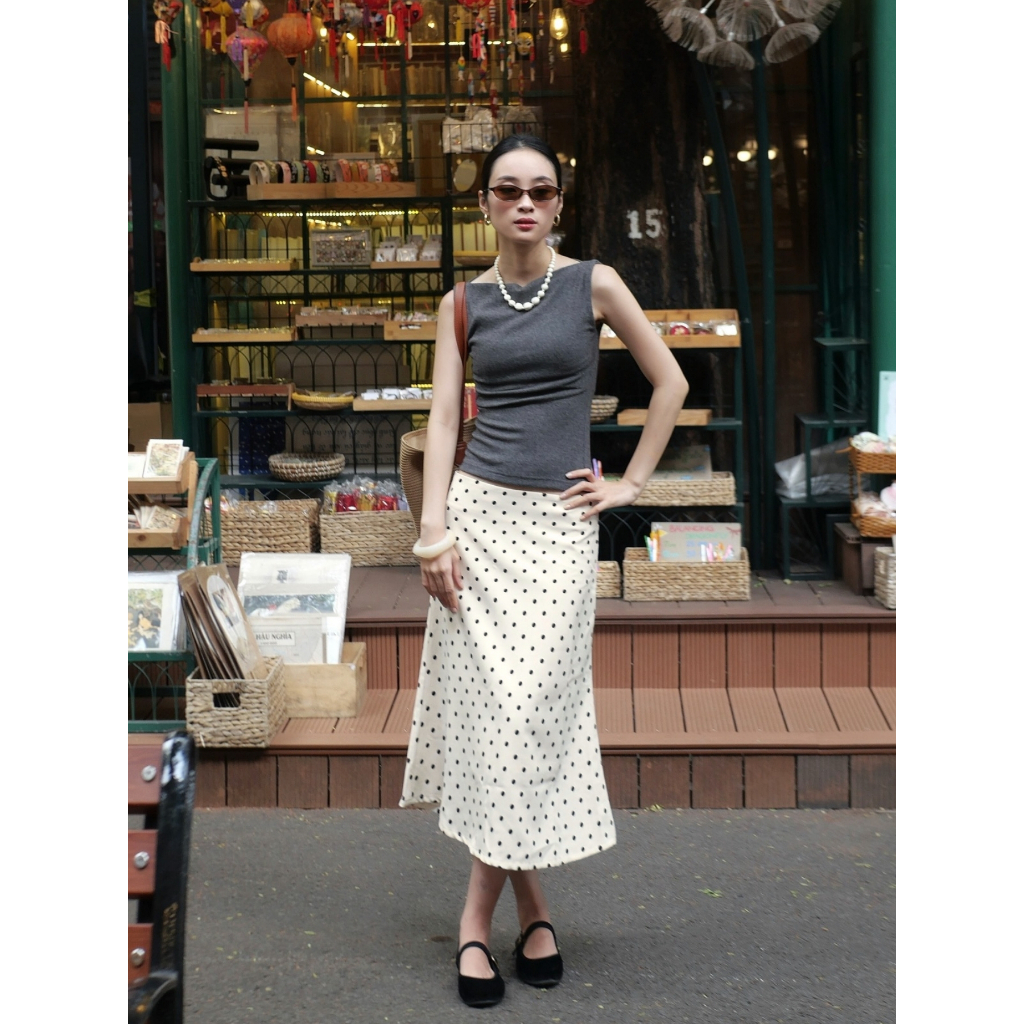 Chân váy chấm bi lưng thấp, chân váy lửng cạp trễ 2 lớp dáng xòe nhẹ màu trắng kem basic đủ size XS S M L
