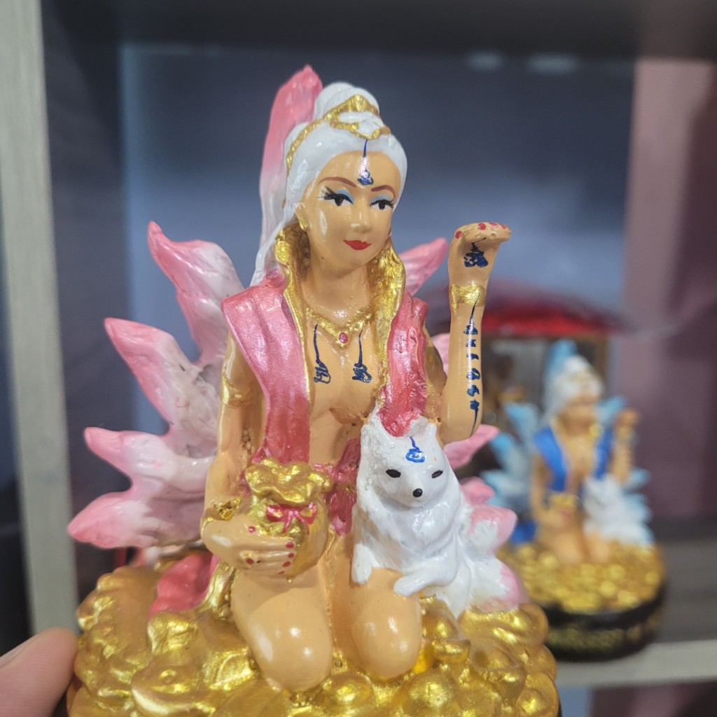 TƯỢNG HỒ LY PHỤ KIỆN TRANG TRÍ BÀN TRANG ĐIỂM DỄ THƯƠNG QUÀ TẶNG BẠN GÁI