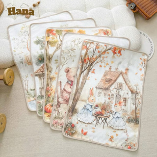 Tấm Lót Cho Bé Hana Họa Tiết Thỏ Vintage – Thảm Lót Sơ Sinh Mềm Mịn, Thấm Hút Tốt, Chống Thấm Nhẹ