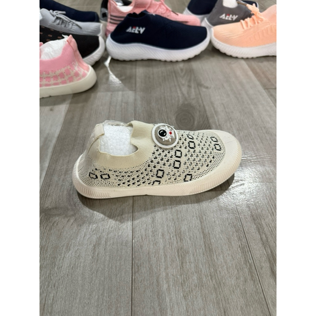 59K [Chọn giày theo chiều dài chân bé] - 10 MẪU Giày Chun (tập thể dục, gym) của bé, nhẹ, thoáng, co giãn, ôm, êm chân.9
