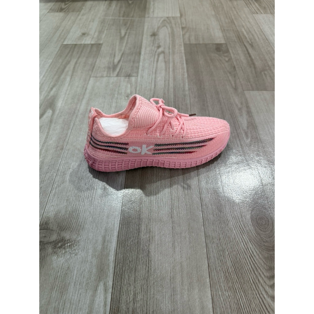 Giày 86K [Size 29-31] - Giày Chun (tập thể dục, gym) của bé, nhẹ, thoáng mát, co giãn, ôm, êm chân.