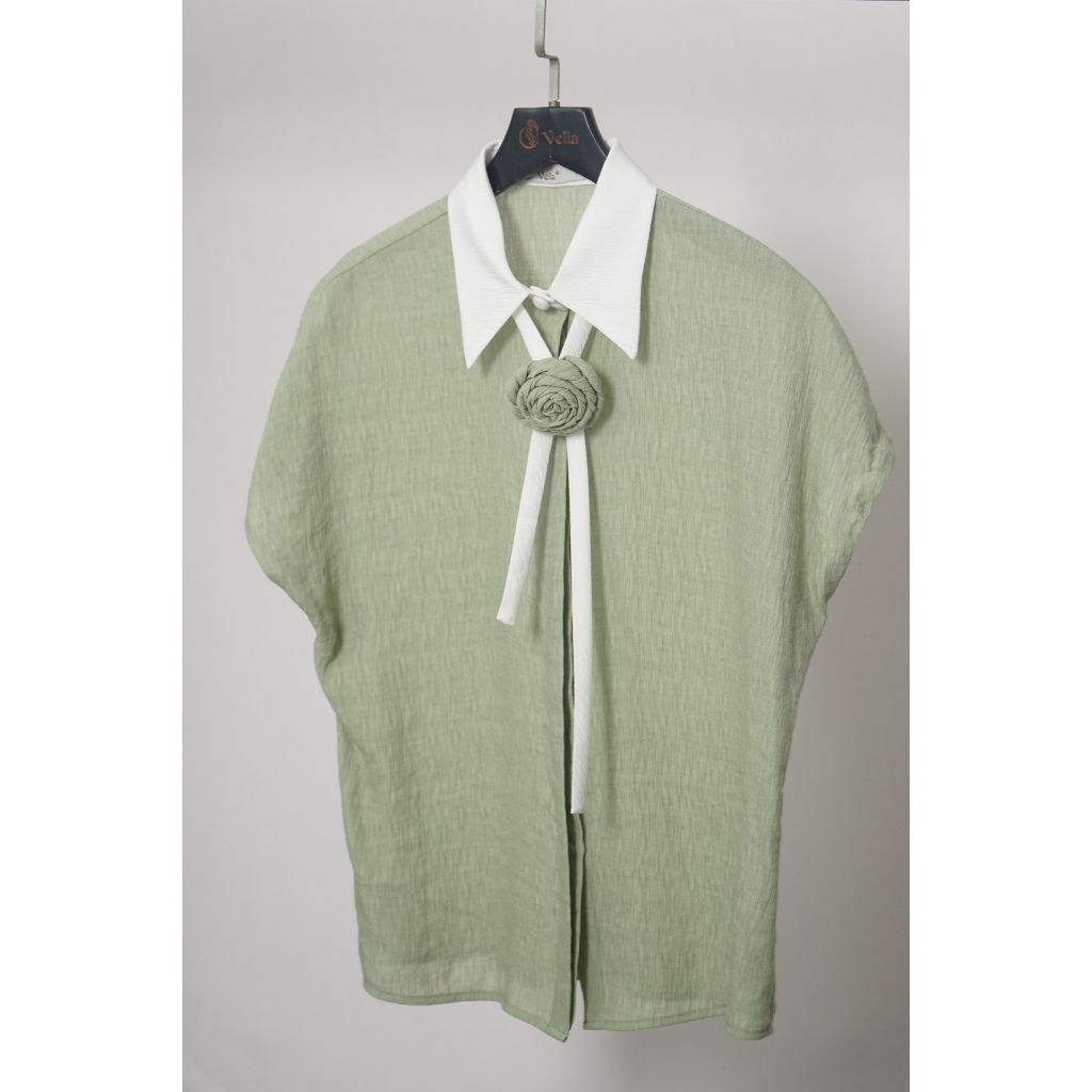 Áo sơ mi tay dơi caravat hoa hồng VA24100 VV24099 Vella Fashion